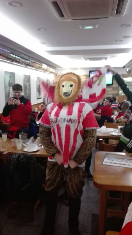 Invasión rojilla en Donostia  