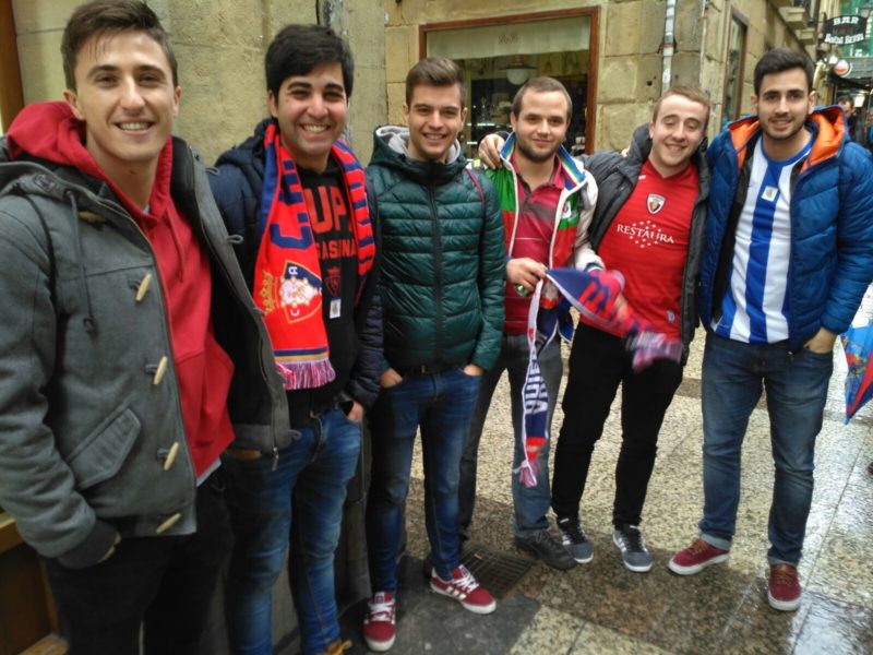 Invasión rojilla en Donostia  