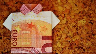 Los cuatro equipos que no han ingresado nada por ventas de jugadores  