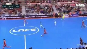 Un escándalo arbitral en la LNFS termina con la derrota de Osasuna Magna  