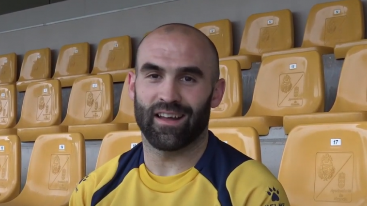 El navarro Paris Adot marca uno de los mejores goles de la jornada en Segunda División  