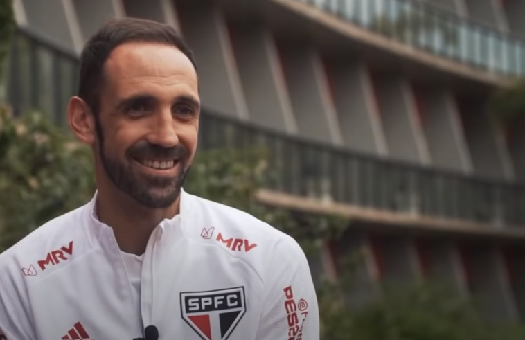 Las 8 frases de Juanfran desde Brasil que te sacarán una sonrisa  