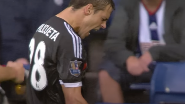 Azpilicueta marca uno de los mejores goles de su carrera  