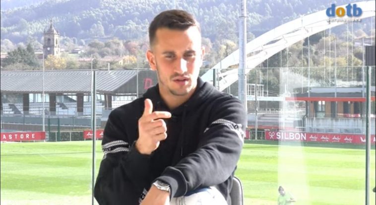 Berenguer habla sobre Osasuna y vuelve a dividir a la afición  