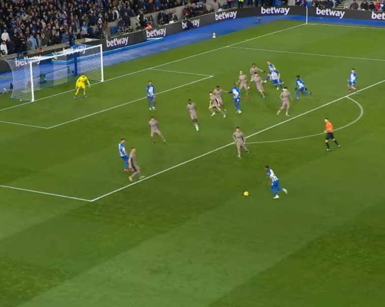 El golazo de un exrojillo que ha desatado la locura en la Premier League  