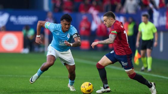 La prensa gallega vincula a Renato Tapia con Osasuna  