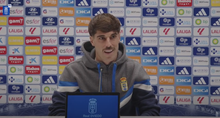 Lo de Nacho Vidal en Oviedo es de locos  