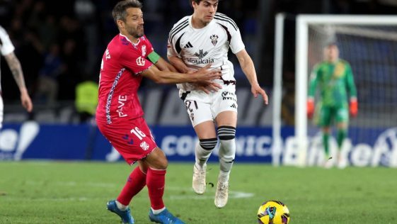 El navarro que está destacando en Segunda División y dio sus primeros toques en Tajonar  