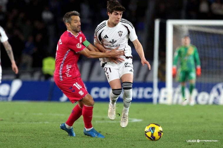 El navarro que está destacando en Segunda División y dio sus primeros toques en Tajonar  
