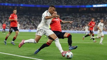 Un polémico penalti echa por tierra el plan de Lisci y acaba con una racha de más de una década.  